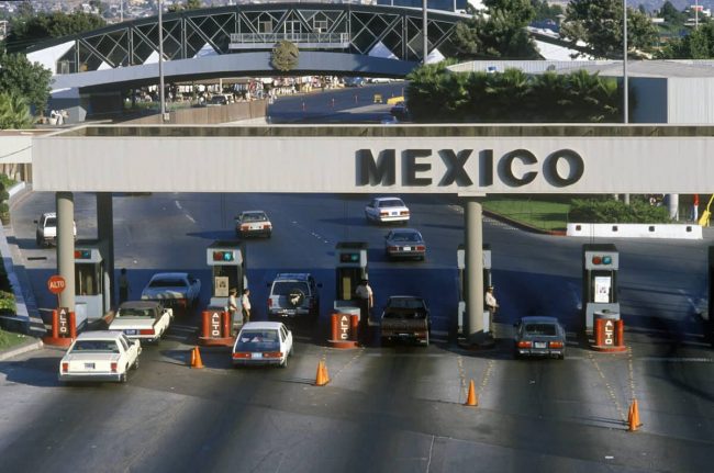 What makes Mexico a preferred location to build a manufacturing facility?