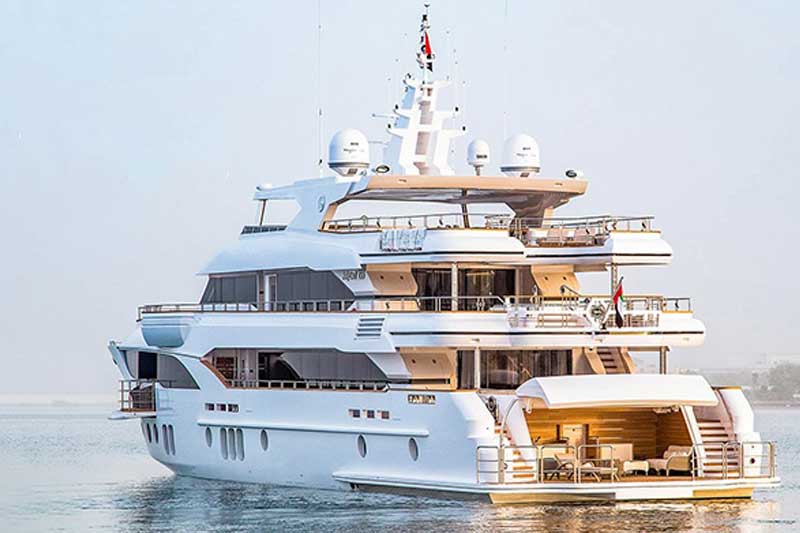 Which is the luxury yachts in the world?