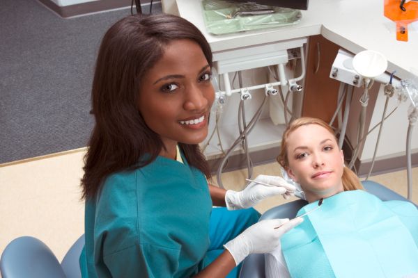Dental Procedures : A Guide to Common Treatments and Techniques