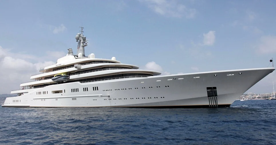 Topaz Yacht – 420 million euros